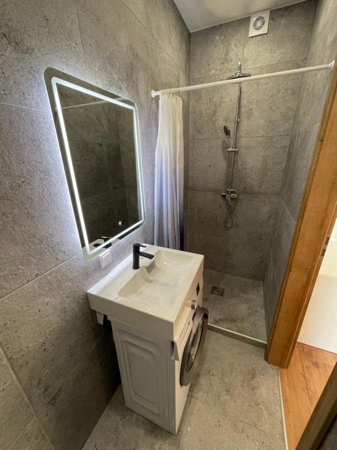 Airport Apartment 29 Self Check-In Free Parking Wilna Exterior foto