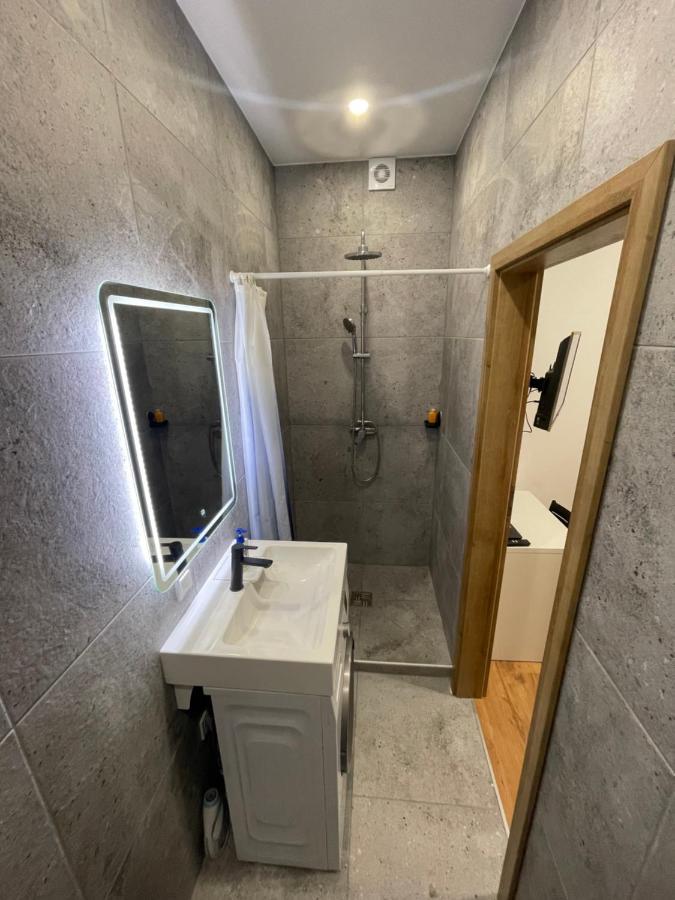 Airport Apartment 29 Self Check-In Free Parking Wilna Exterior foto
